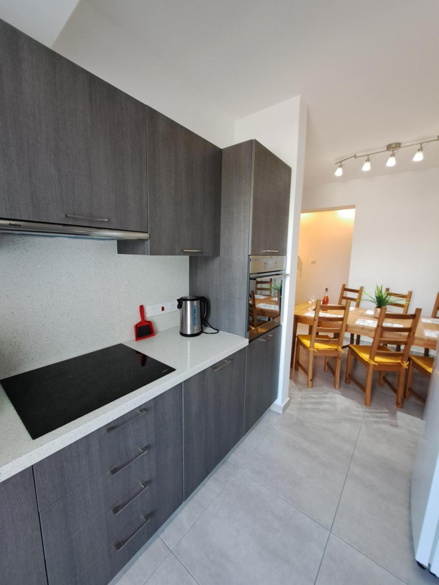 Albert'S Apartment St Lazarus 402 B - First Floor Larnaca Exteriör bild